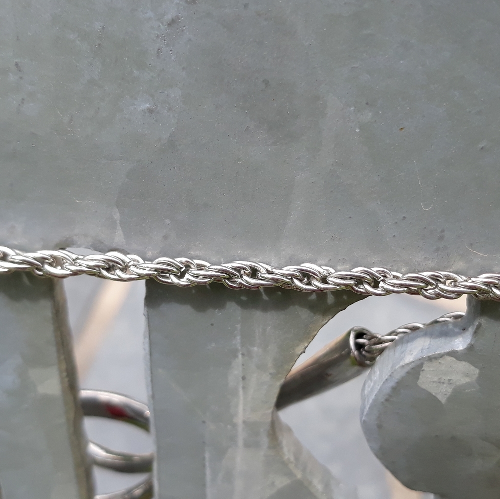 Abstract Metal Necklace - Picture 5 of 7